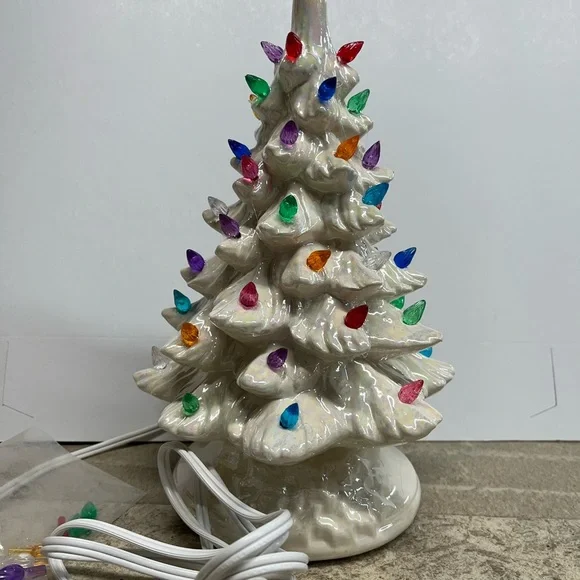 Handmade glazed white mother of pearl Christmas tree - Picture 2 of 7